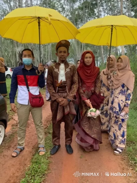 Traditional Attire Martial Arts Showdown in Forest Setting – AI Generated Video | Hailuo AI