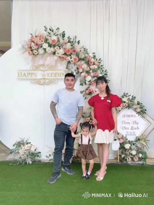 Family Performs Kung Fu in Wedding Setting – AI Generated Video | Hailuo AI