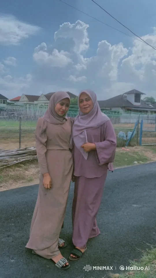 Rural Setting: Skilled Women's Martial Arts Duel – AI Generated Video | Hailuo AI