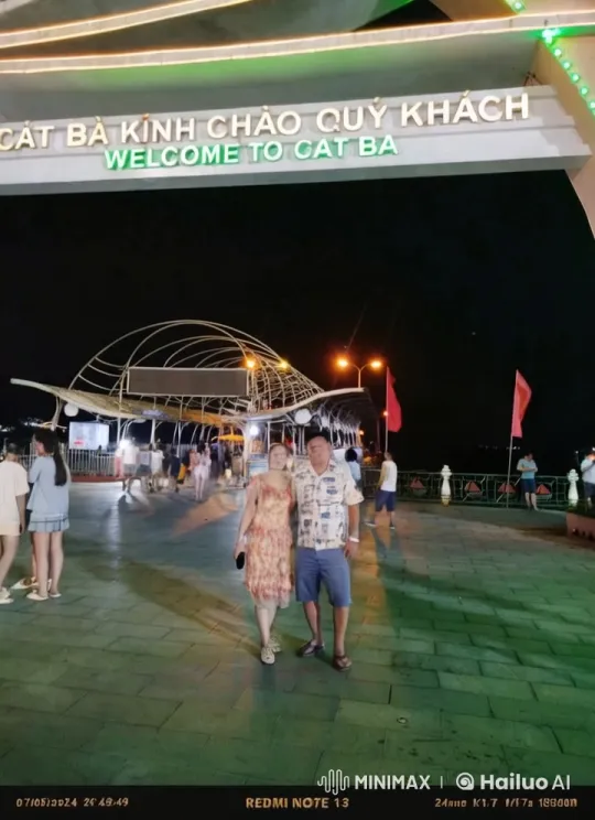 Nocturnal Kung Fu Showdown Under "Welcome to Cat Ba" Sign – AI Generated Video | Hailuo AI