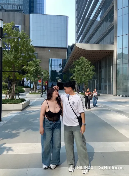 Urban Plaza Kung Fu Showdown – AI Generated Video | Hailuo AI