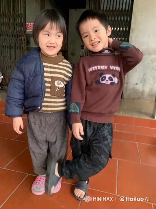 Children Playfully Practice Kung Fu in Hallway – AI Generated Video | Hailuo AI
