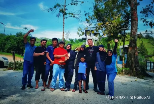 Outdoor Kungfu Fight with Dynamic Choreography – AI Generated Video | Hailuo AI