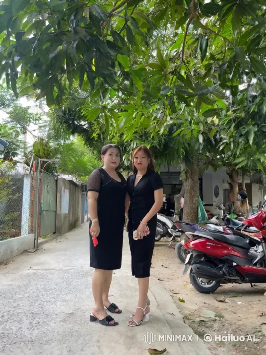 Women Practice Kung Fu in Serene Street Setting – AI Generated Video | Hailuo AI