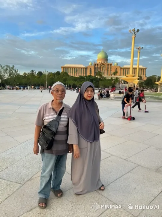 Elderly Couple Performs Kung Fu in Scenic Setting – AI Generated Video | Hailuo AI