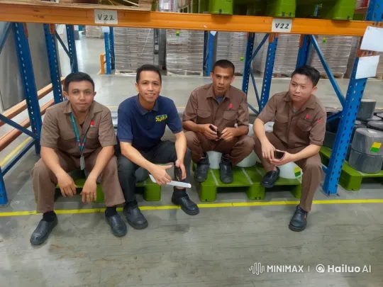 Industrial Warehouse Kung Fu Battle – AI Generated Video | Hailuo AI