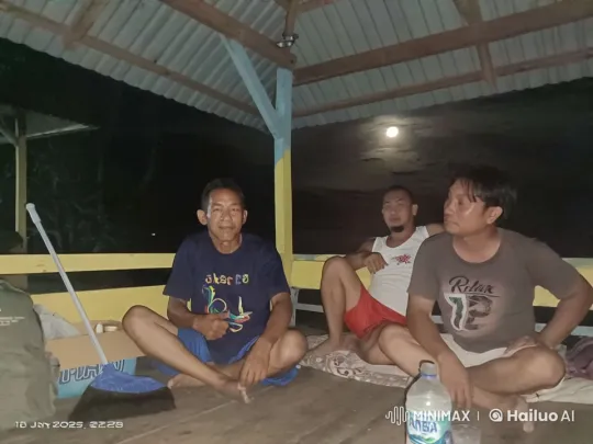 Nighttime Kung Fu Display Under Moonlit Shelter – AI Generated Video | Hailuo AI