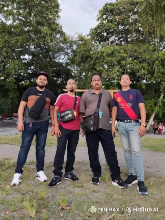 Friends Practice Kung Fu in Natural Setting – AI Generated Video | Hailuo AI