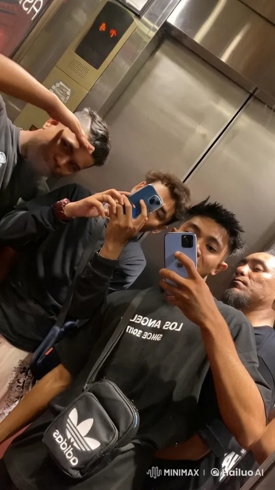 Dynamic Kung Fu Sparring in Elevator – AI Generated Video | Hailuo AI