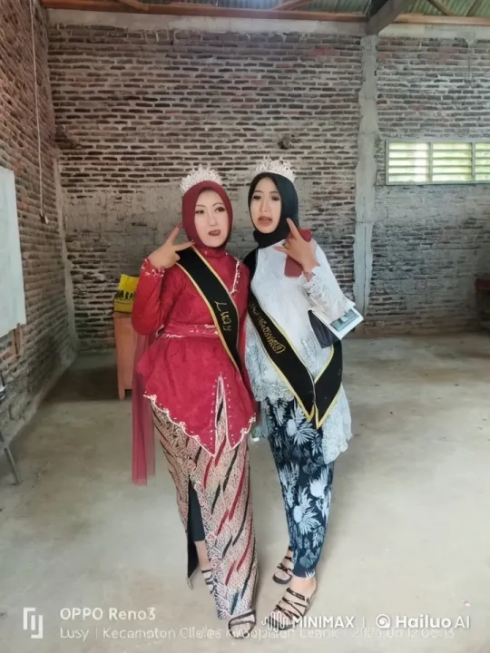 Traditional Dress Women Display Martial Arts Prowess – AI Generated Video | Hailuo AI