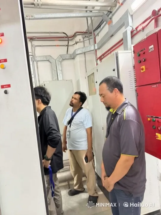 Martial Arts Showdown in Industrial Control Room – AI Generated Video | Hailuo AI