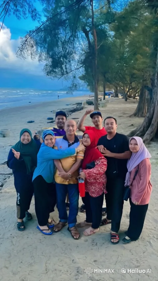 Beach Kungfu Fight with Dynamic Martial Arts Display – AI Generated Video | Hailuo AI