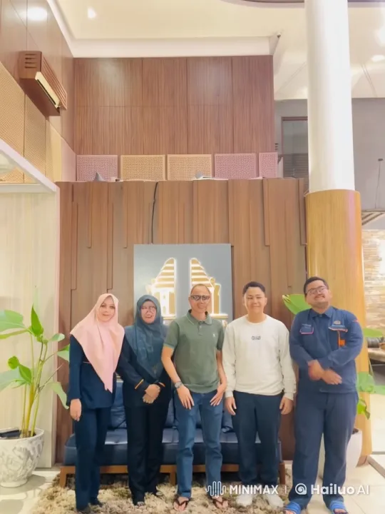 Five People Escalate Argument in Sophisticated Lounge – AI Generated Video | Hailuo AI