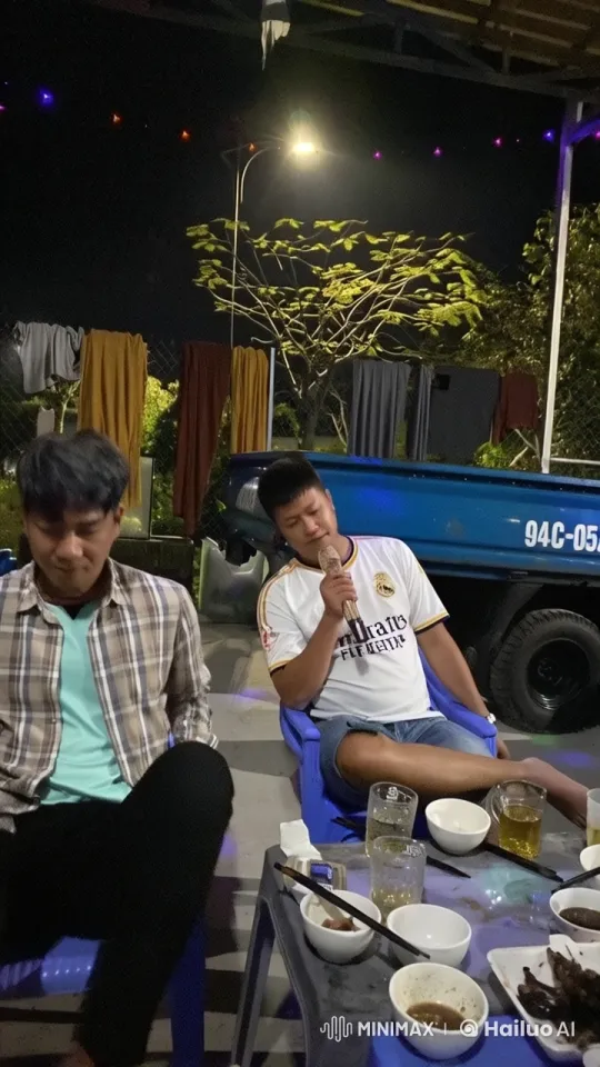 Nighttime Kungfu Practice in Outdoor Setting – AI Generated Video | Hailuo AI
