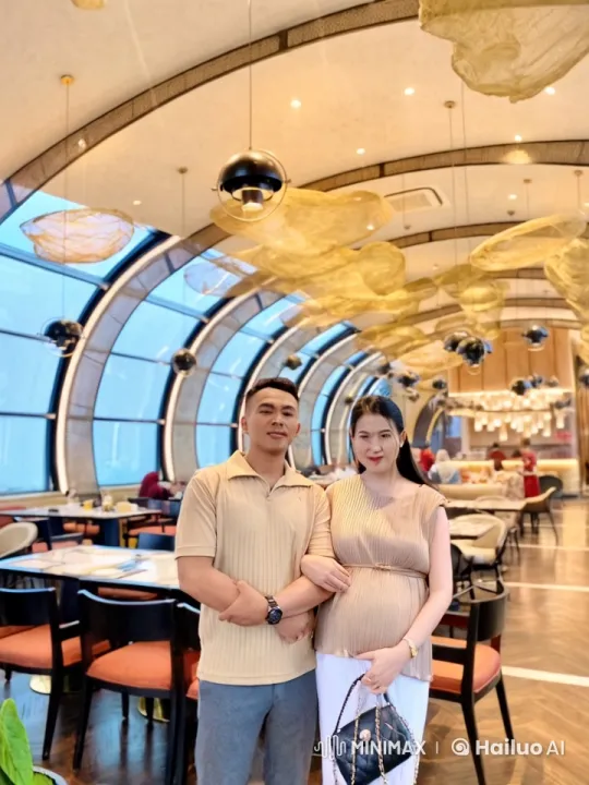 Martial Arts Performance in Modern Restaurant Setting – AI Generated Video | Hailuo AI