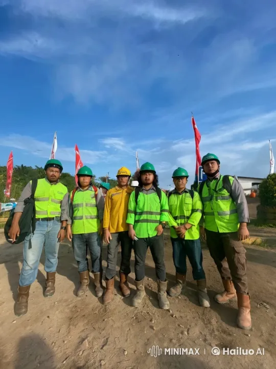 Construction Workers Perform Martial Arts in Action Scene – AI Generated Video | Hailuo AI
