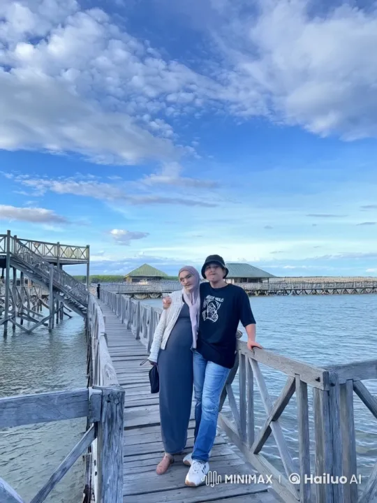 Kungfu Duo's Graceful Combat on Serene Boardwalk – AI Generated Video | Hailuo AI