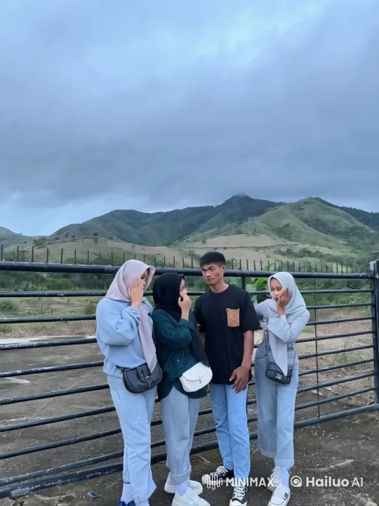 Four Friends Practice Kung Fu in Scenic Hills – AI Generated Video | Hailuo AI