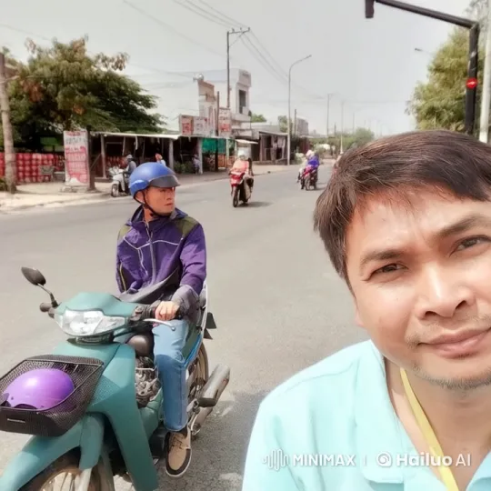 Urban Kung Fu Street Fight with City Life Background – AI Generated Video | Hailuo AI