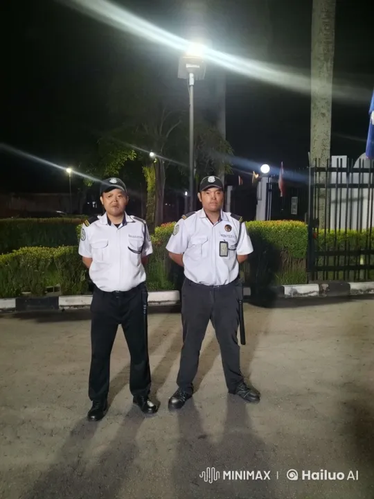Nighttime Security Guards Perform Intense Kungfu – AI Generated Video | Hailuo AI