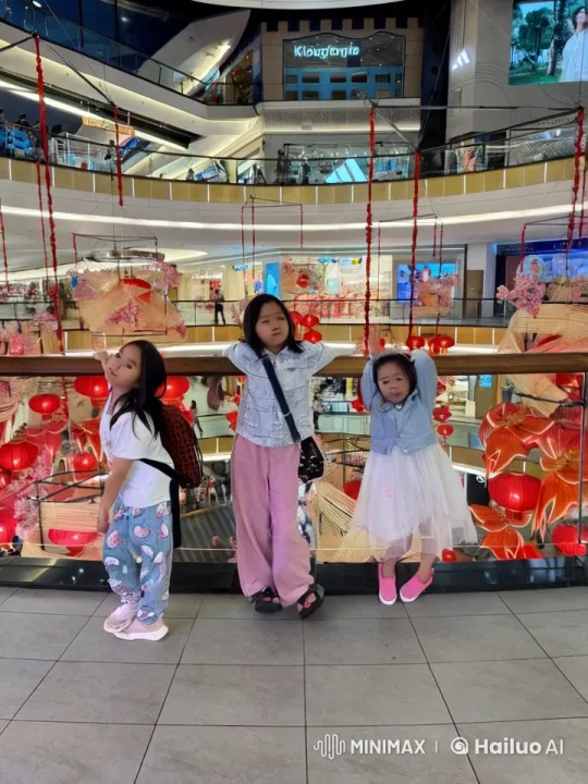 Children Perform Playful Kungfu in Festive Mall Decor – AI Generated Video | Hailuo AI