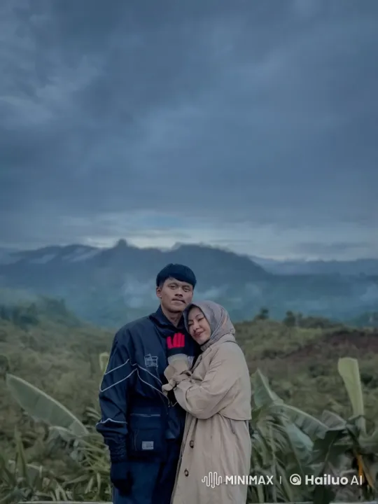 Martial Artist Practices Kung Fu in Misty Mountains – AI Generated Video | Hailuo AI