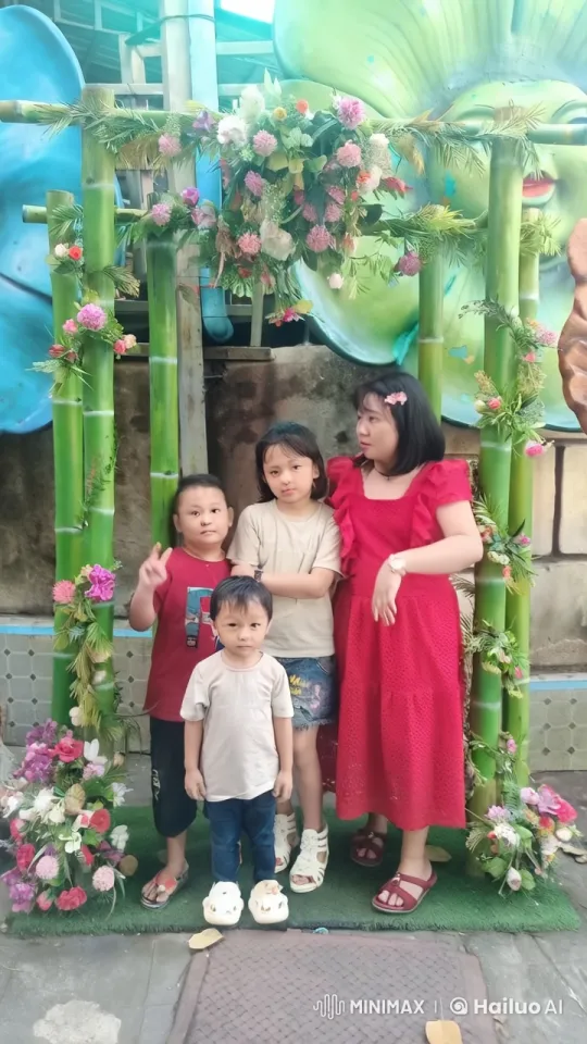 Children's Playful Kung Fu Performance in Front of Decorated Bamboo Arch – AI Generated Video | Hailuo AI