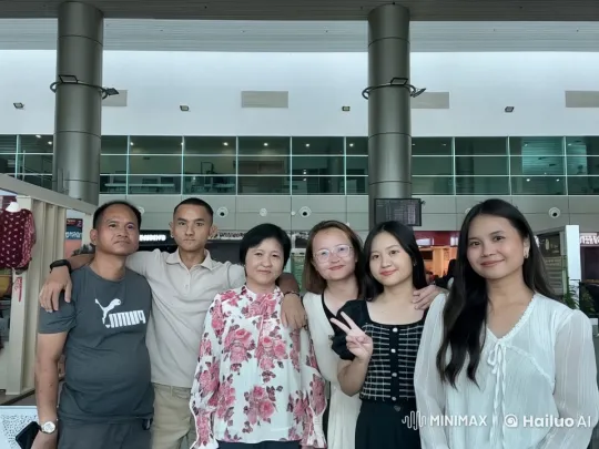 Group Poses for Peaceful Kung Fu Display in Modern Building – AI Generated Video | Hailuo AI