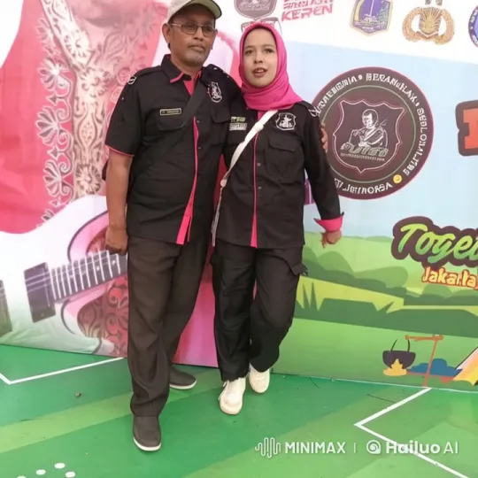 Couple Performing Dynamic Kungfu Moves in Live2D Animation – AI Generated Video | Hailuo AI