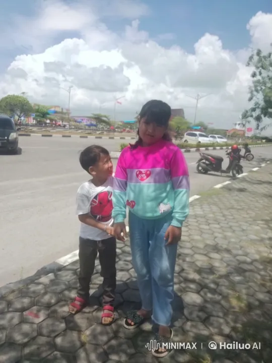 Children Practice Kung Fu on Sidewalk with Encouragement – AI Generated Video | Hailuo AI