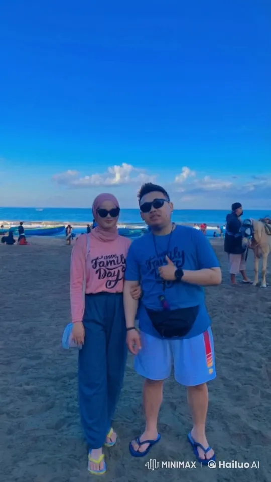 Couple Practicing Kungfu on the Beach – AI Generated Video | Hailuo AI