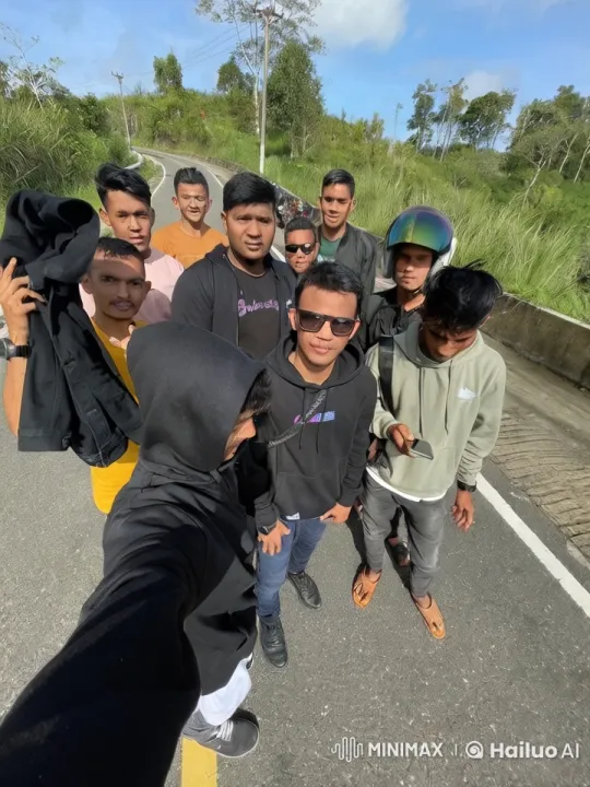 Group of Friends Engage in Playful Kung Fu Fight – AI Generated Video | Hailuo AI