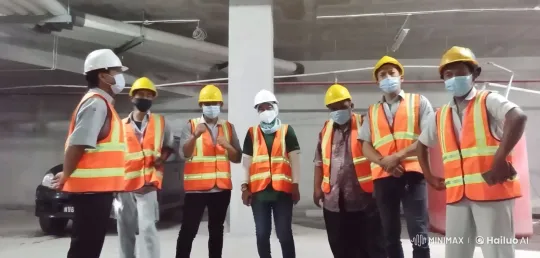 Kungfu Practitioners in Construction Setting – AI Generated Video | Hailuo AI