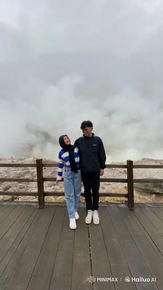 Mist-Shrouded Mountains: Synchronized Kung Fu Display – AI Generated Video | Hailuo AI