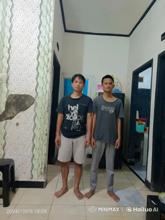 Indoor Kung Fu Sparring Exchange – AI Generated Video | Hailuo AI
