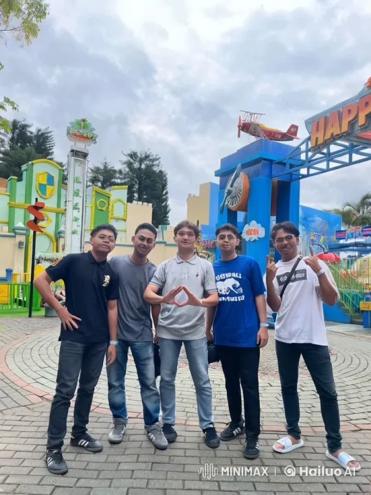 Five Friends Perform Kung Fu in Amusement Park – AI Generated Video | Hailuo AI