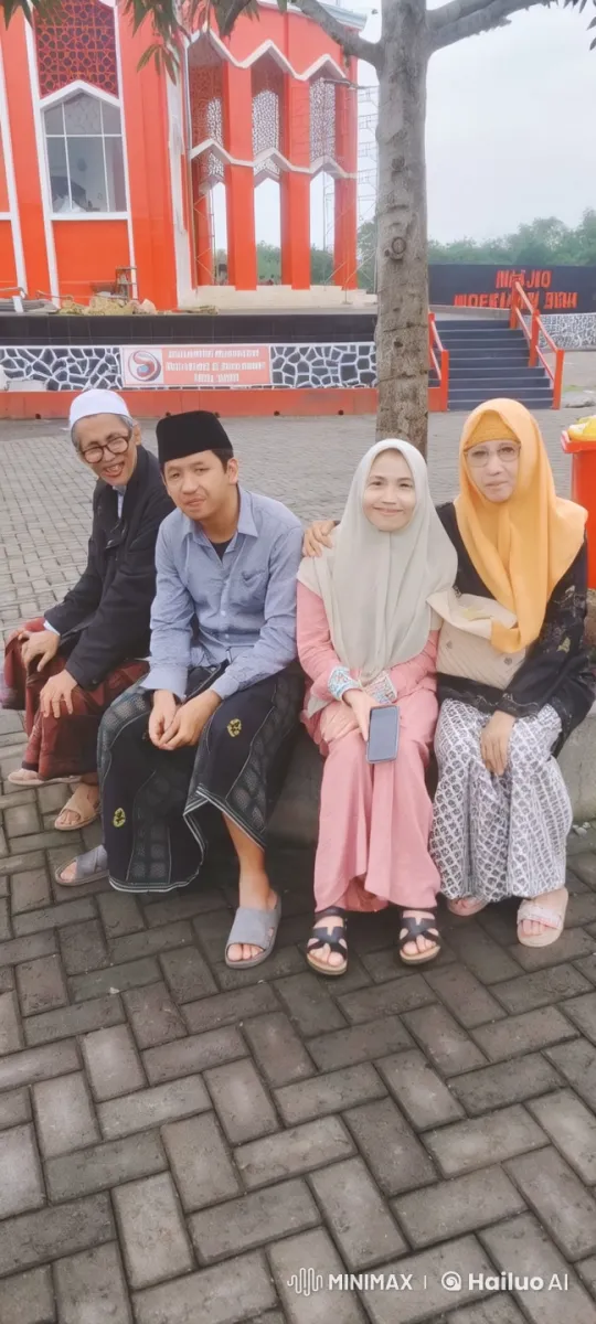Kungfu Practitioner Showcases Skills at Red Mosque – AI Generated Video | Hailuo AI