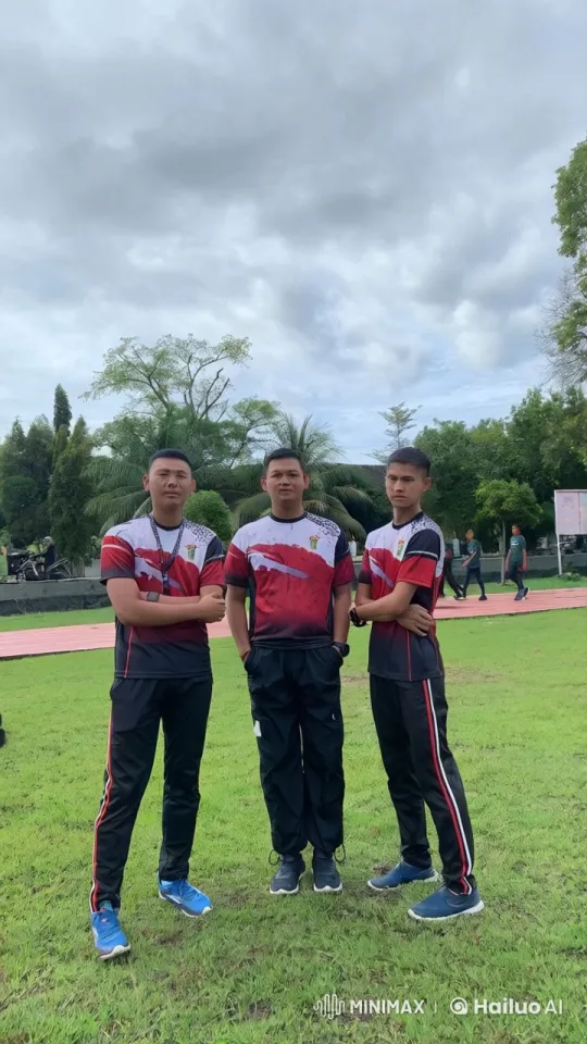 Three Practitioners Display Kungfu Skills in Park – AI Generated Video | Hailuo AI