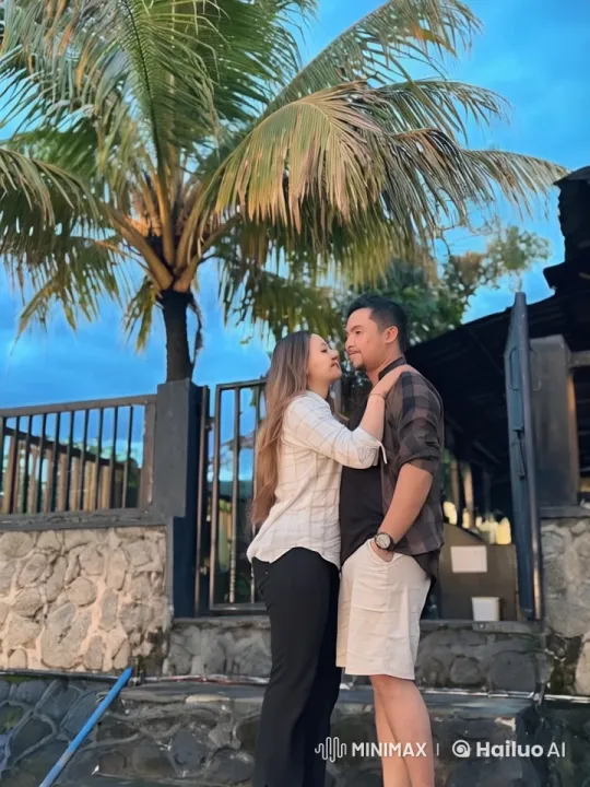 Couple Practicing Kung Fu in Tropical Setting – AI Generated Video | Hailuo AI
