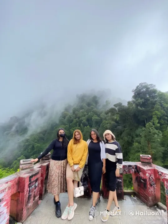 Synchronized Kungfu Display on Foggy Mountain Terrace – AI Generated Video | Hailuo AI
