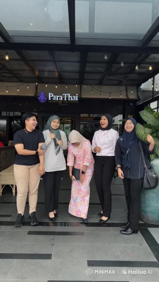 Authentic Thai Cuisine Backdrop for Impressive Kung Fu Display – AI Generated Video | Hailuo AI