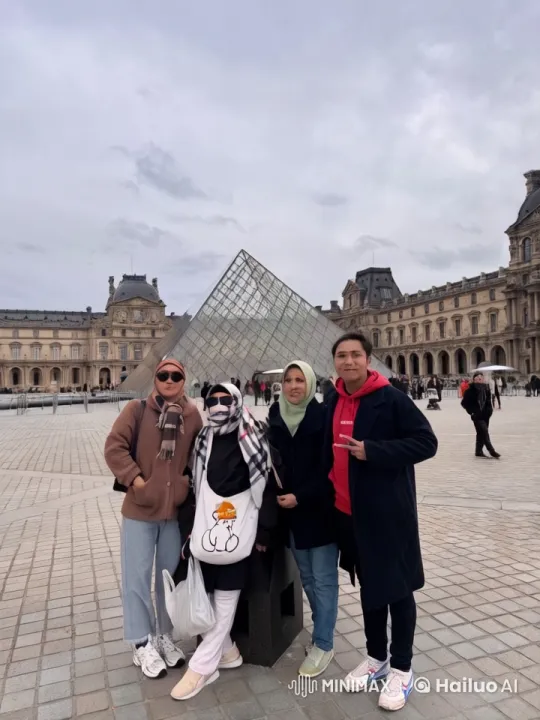Martial Arts Fusion at the Louvre Pyramid – AI Generated Video | Hailuo AI
