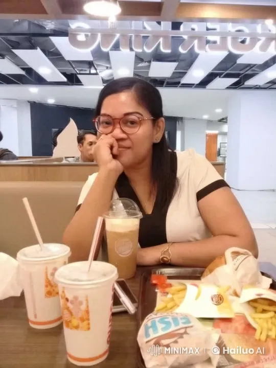 Customer Contemplates, Exits Fast-Food Restaurant – AI Generated Video | Hailuo AI