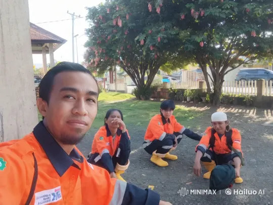Martial Artists Demonstrate Skill in Peaceful Outdoor Setting – AI Generated Video | Hailuo AI