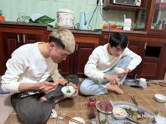 Casual Meal Turns into Intense Kitchen Kung Fu Duo – AI Generated Video | Hailuo AI
