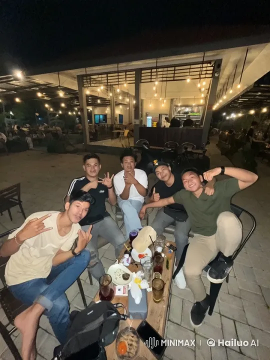 Night Out Turns into Kung Fu Showdown at Cafe – AI Generated Video | Hailuo AI