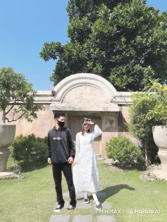 Historical Garden Kungfu Performance by Man and Woman – AI Generated Video | Hailuo AI