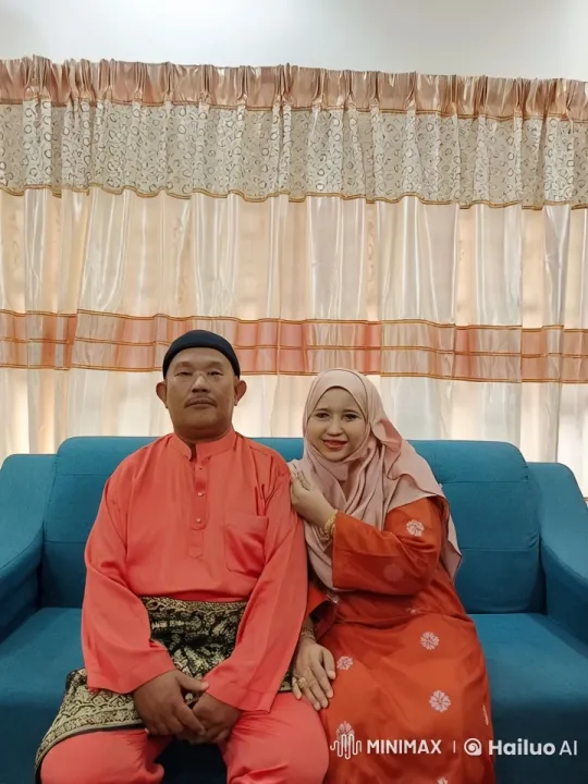 Traditional Attire Kungfu Display with Supportive Companion – AI Generated Video | Hailuo AI