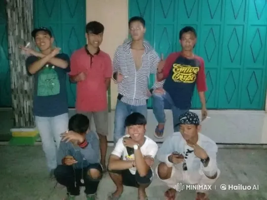 Young Men Displaying Energetic Kung Fu Skills – AI Generated Video | Hailuo AI