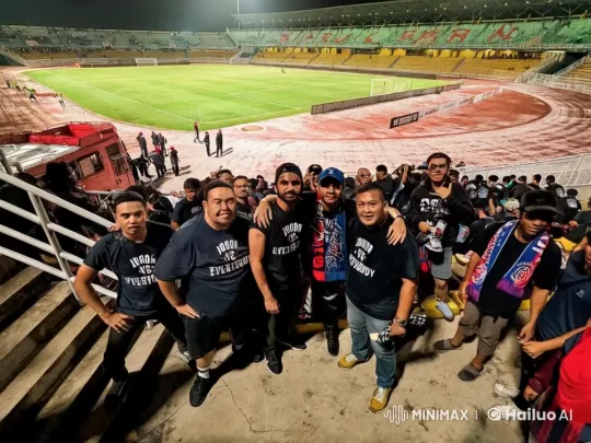 Johor Fans Surprise with Impromptu Kungfu Display – AI Generated Video | Hailuo AI